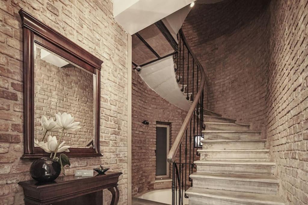 Baylo Suites Istanbul Bagian luar foto