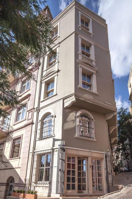 Baylo Suites Istanbul Bagian luar foto